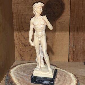 Vintage G.Ruggeri Michelangelo’s David Sculpture Marble Stand made in Italy